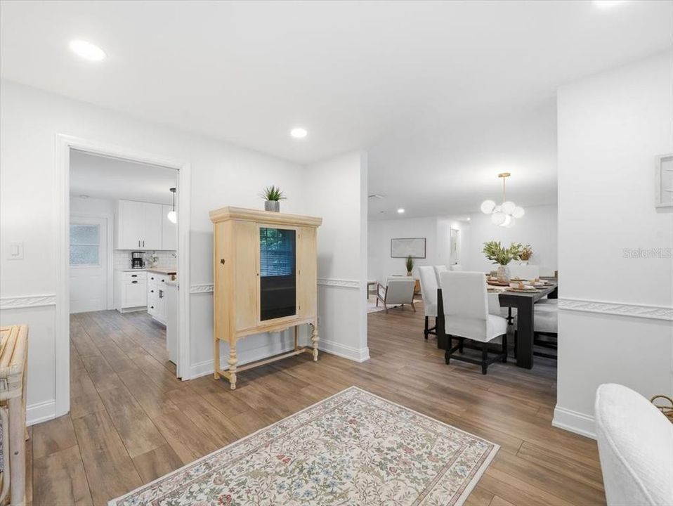 En Venta: $574,900 (3 camas, 2 baños, 1974 Pies cuadrados)