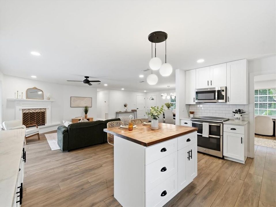 En Venta: $574,900 (3 camas, 2 baños, 1974 Pies cuadrados)