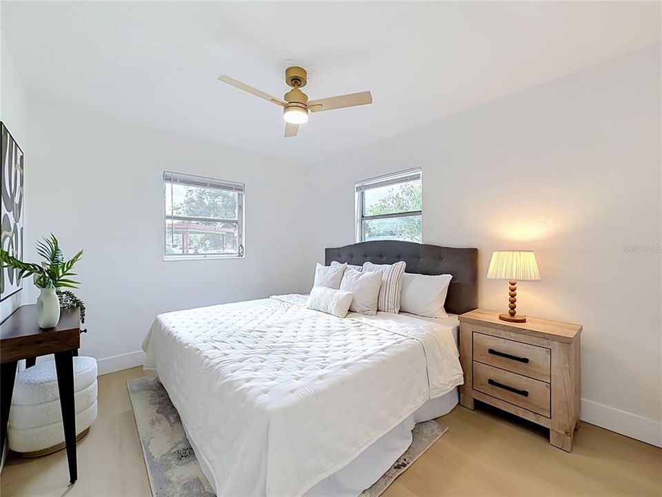 For Sale: $275,000 (5 beds, 2 baths, 1316 Square Feet)