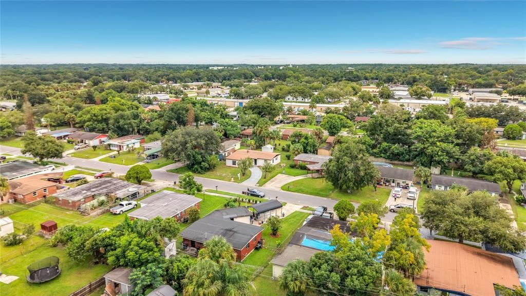 For Sale: $275,000 (5 beds, 2 baths, 1316 Square Feet)