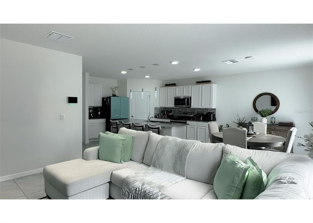 En Venta: $515,000 (5 camas, 3 baños, 2841 Pies cuadrados)