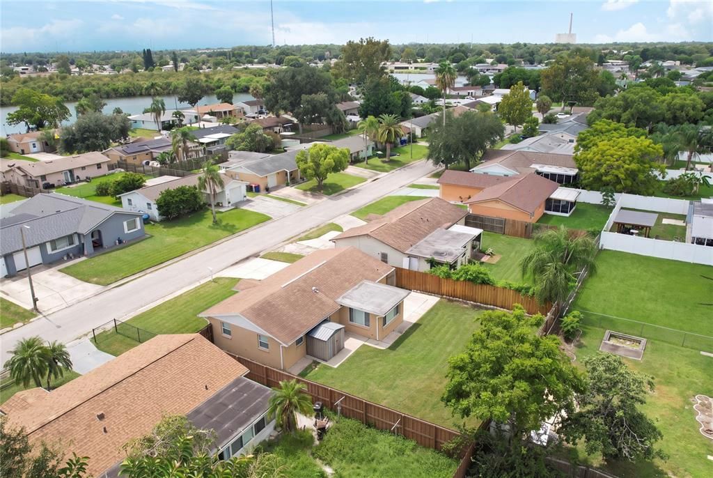 На продажу: $215,000 (2 спален, 1 ванн, 960 Квадратных фут)