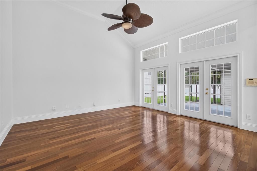 En Venta: $1,200,000 (3 camas, 3 baños, 2751 Pies cuadrados)