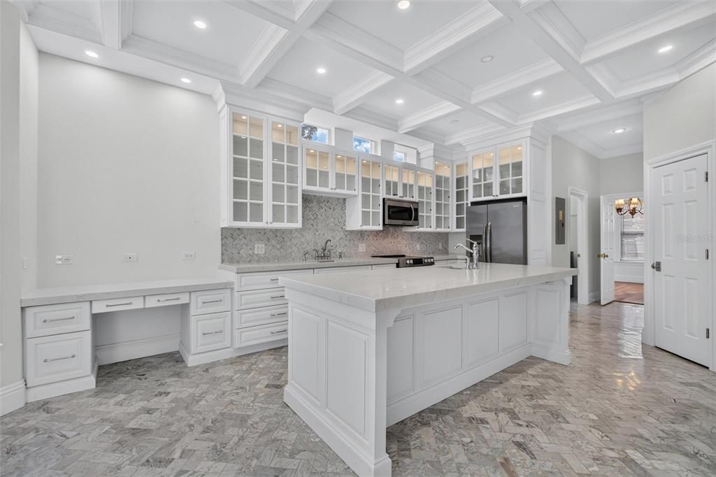En Venta: $1,200,000 (3 camas, 3 baños, 2751 Pies cuadrados)