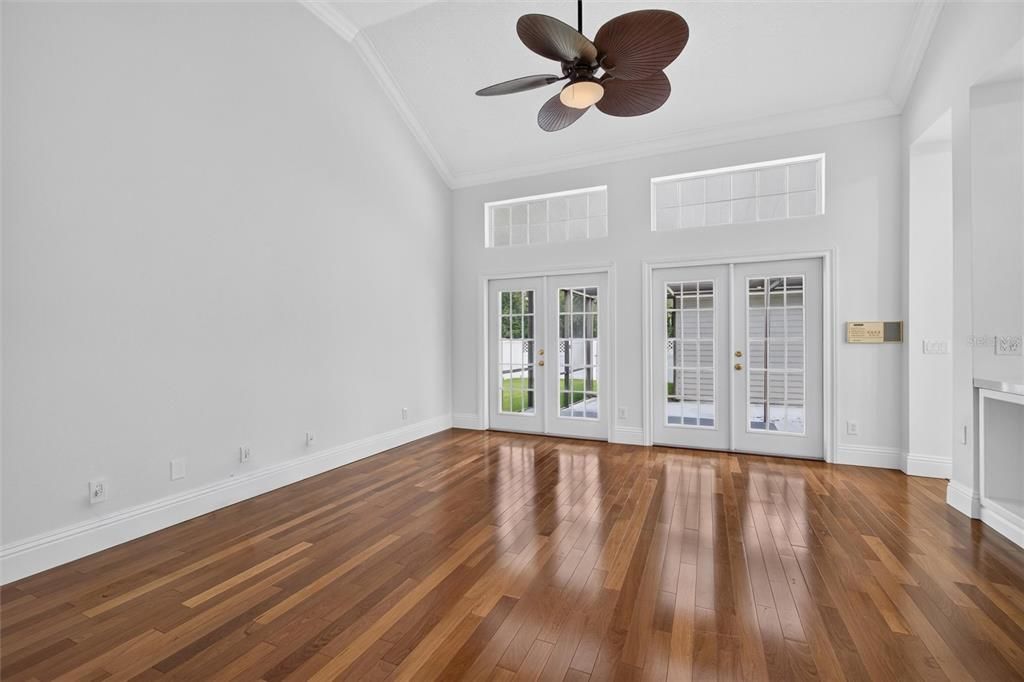 En Venta: $1,200,000 (3 camas, 3 baños, 2751 Pies cuadrados)