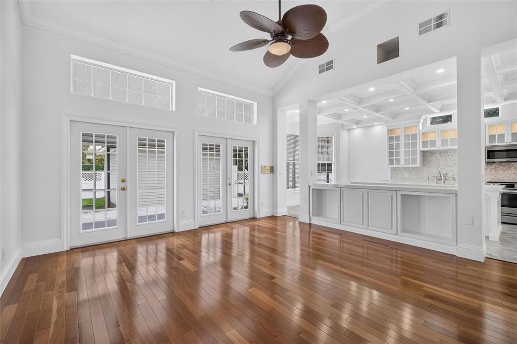 En Venta: $1,200,000 (3 camas, 3 baños, 2751 Pies cuadrados)