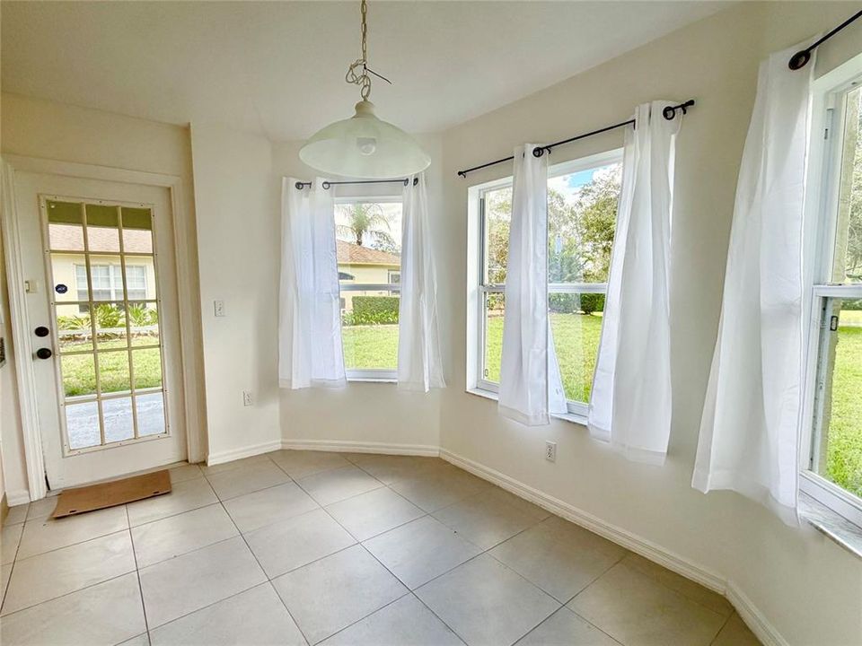 В аренду: $2,350 (3 спален, 2 ванн, 1639 Квадратных фут)