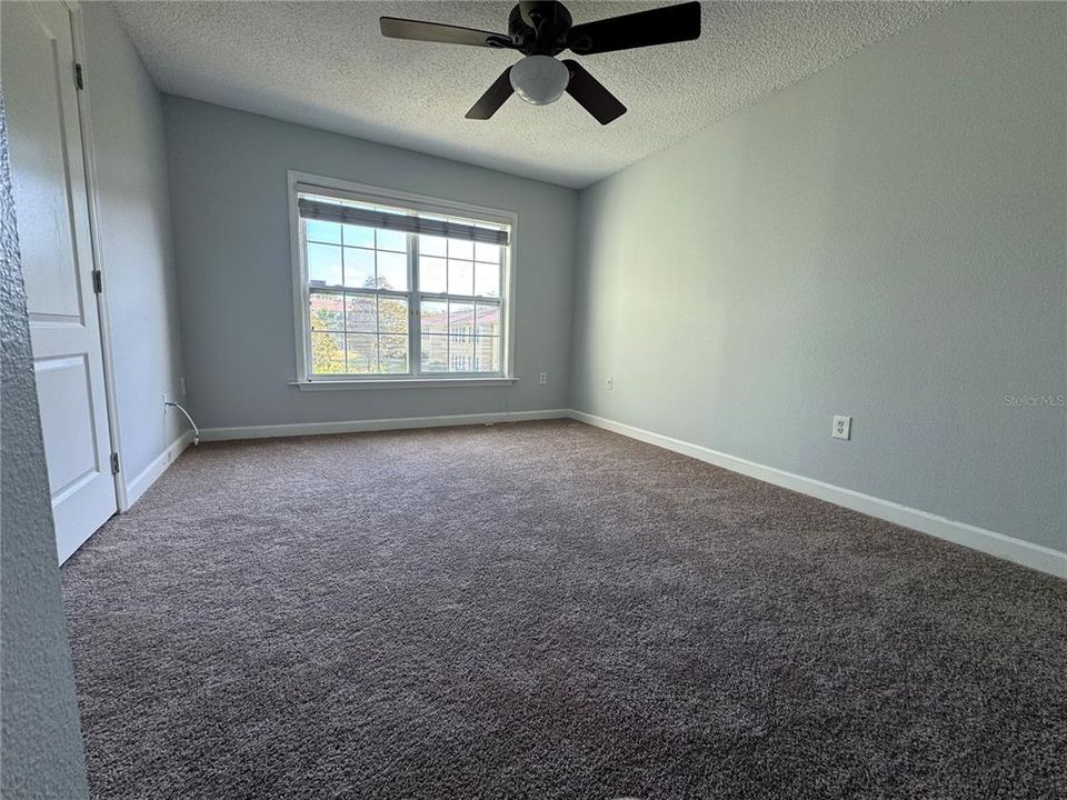 For Sale: $150,000 (2 beds, 2 baths, 993 Square Feet)
