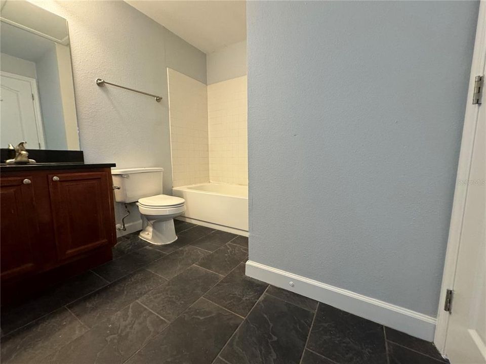 For Sale: $150,000 (2 beds, 2 baths, 993 Square Feet)