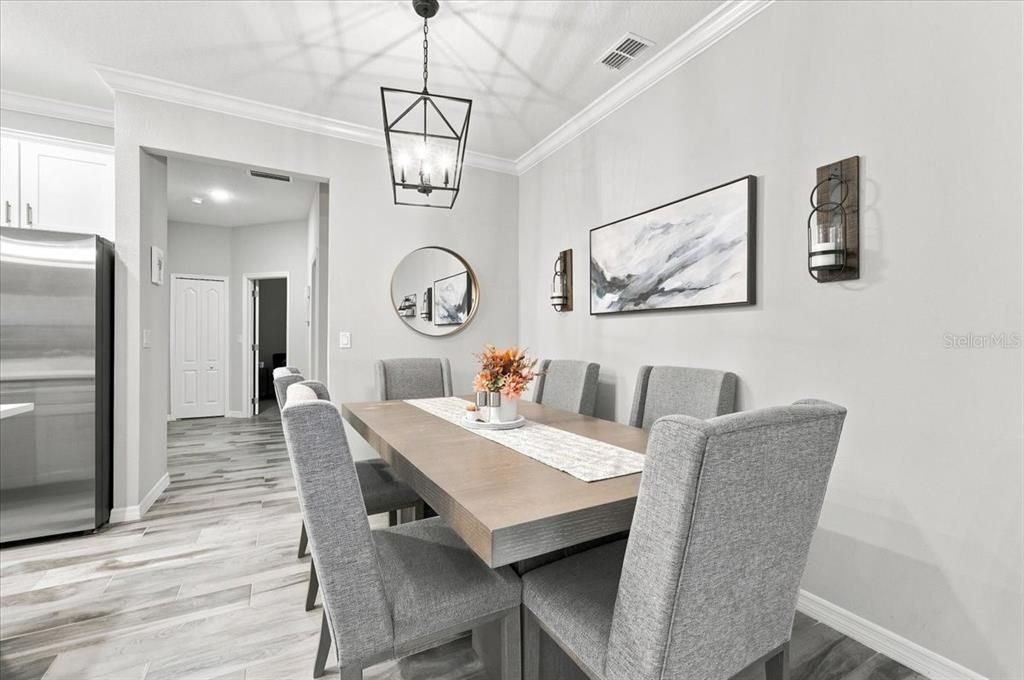 For Sale: $400,000 (4 beds, 2 baths, 2062 Square Feet)