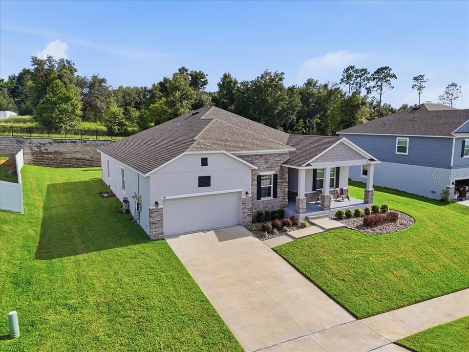 For Sale: $400,000 (4 beds, 2 baths, 2062 Square Feet)