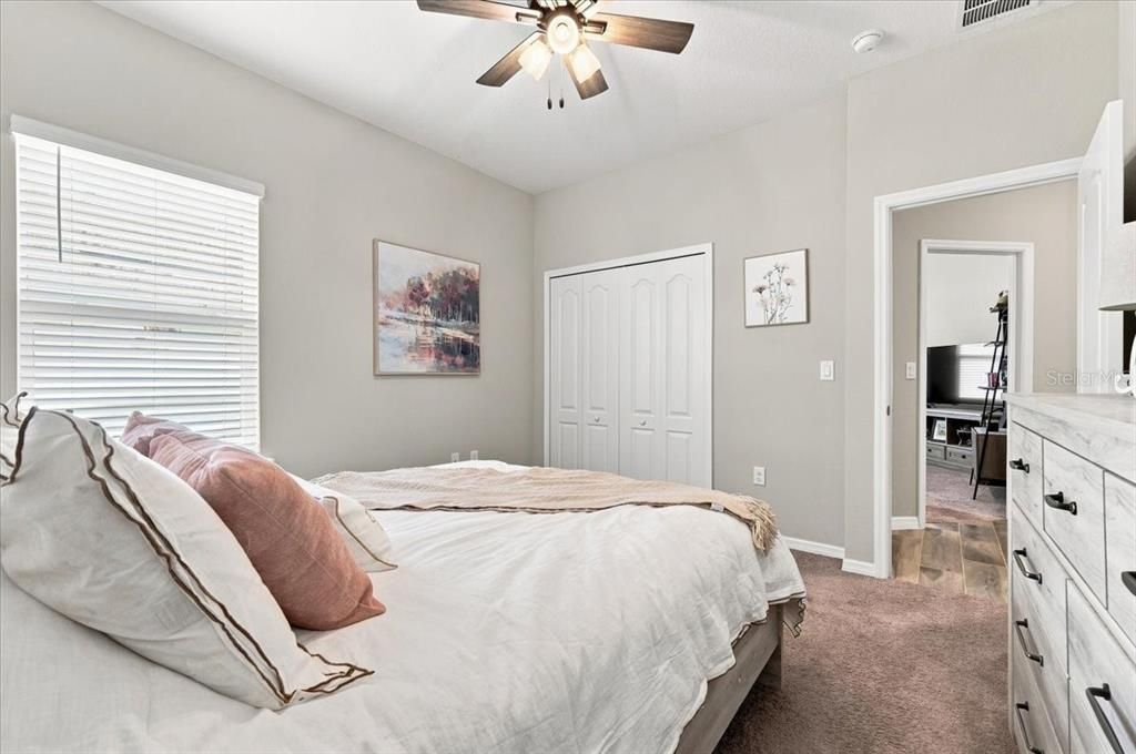 For Sale: $400,000 (4 beds, 2 baths, 2062 Square Feet)