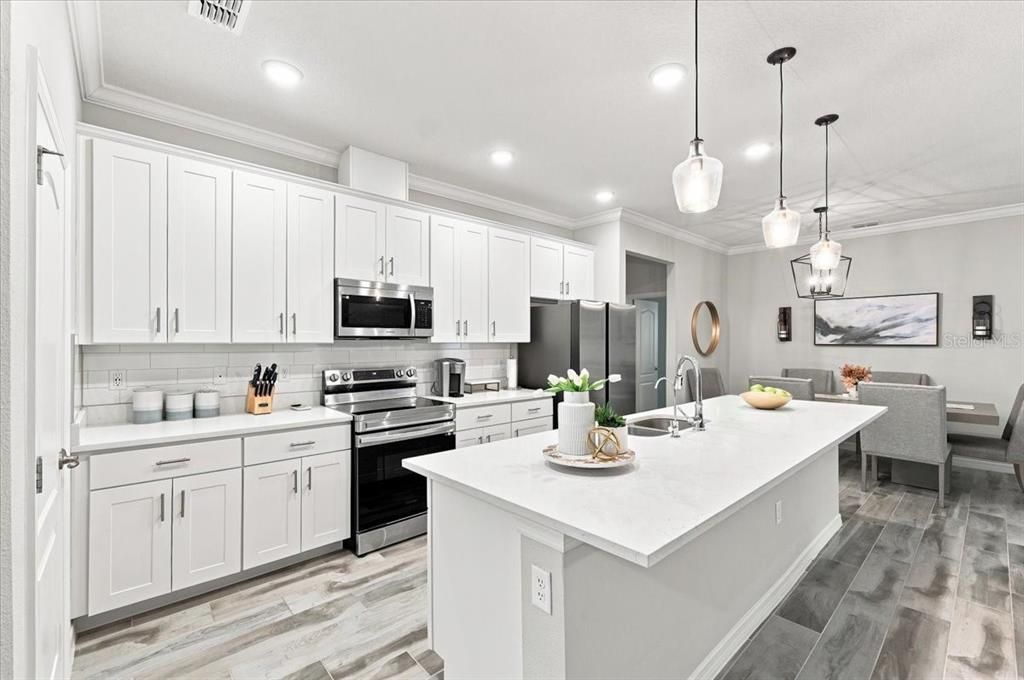 For Sale: $400,000 (4 beds, 2 baths, 2062 Square Feet)