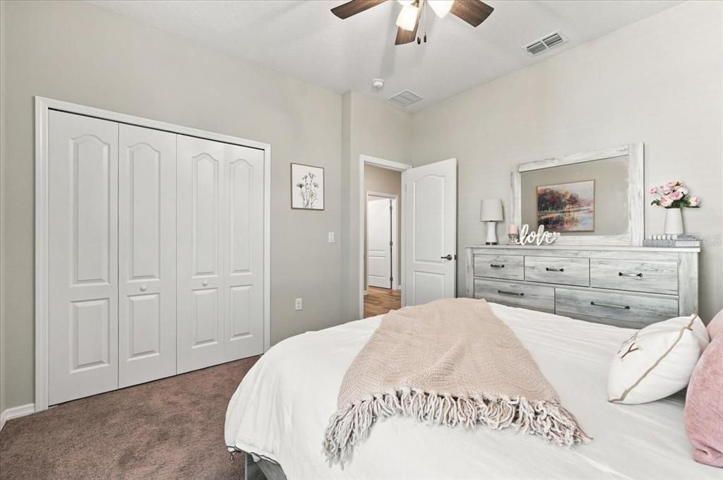 For Sale: $400,000 (4 beds, 2 baths, 2062 Square Feet)