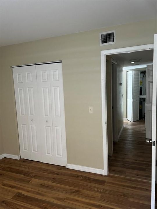 For Rent: $1,400 (2 beds, 2 baths, 897 Square Feet)