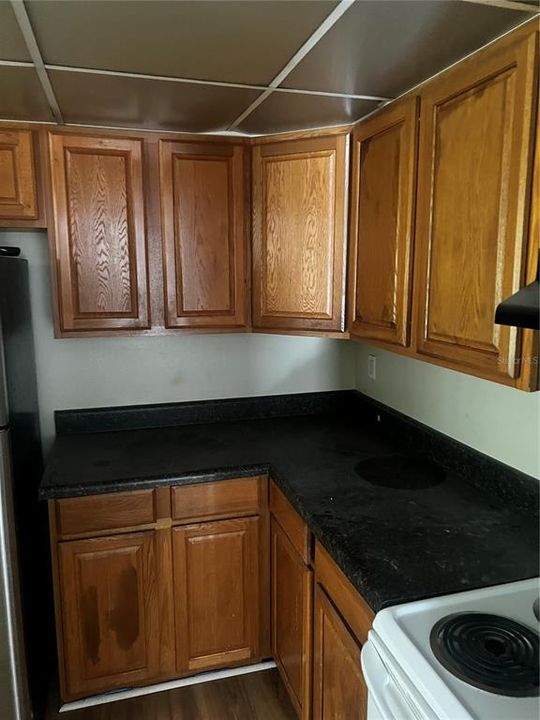 For Rent: $1,400 (2 beds, 2 baths, 897 Square Feet)