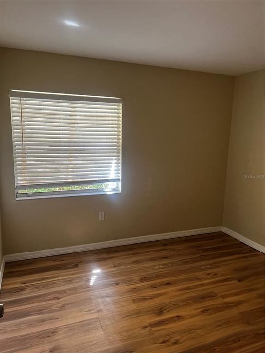 For Rent: $1,400 (2 beds, 2 baths, 897 Square Feet)