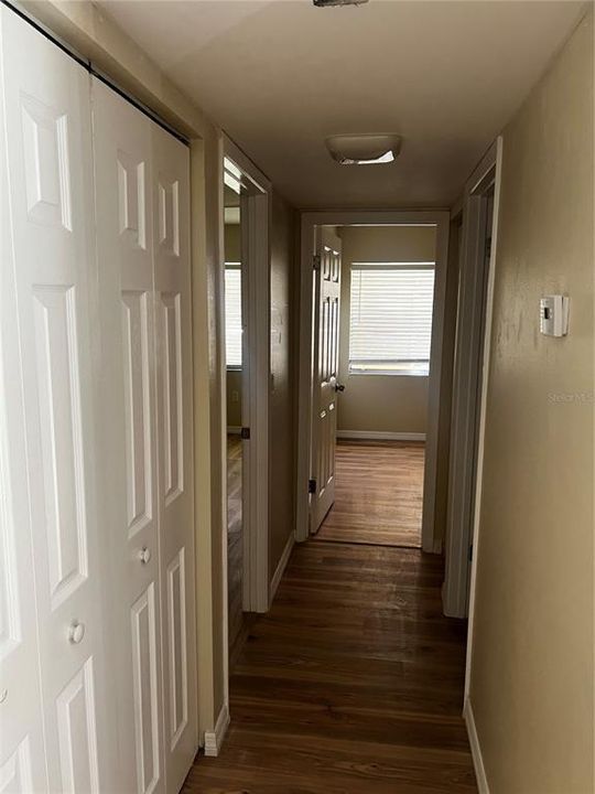 For Rent: $1,400 (2 beds, 2 baths, 897 Square Feet)
