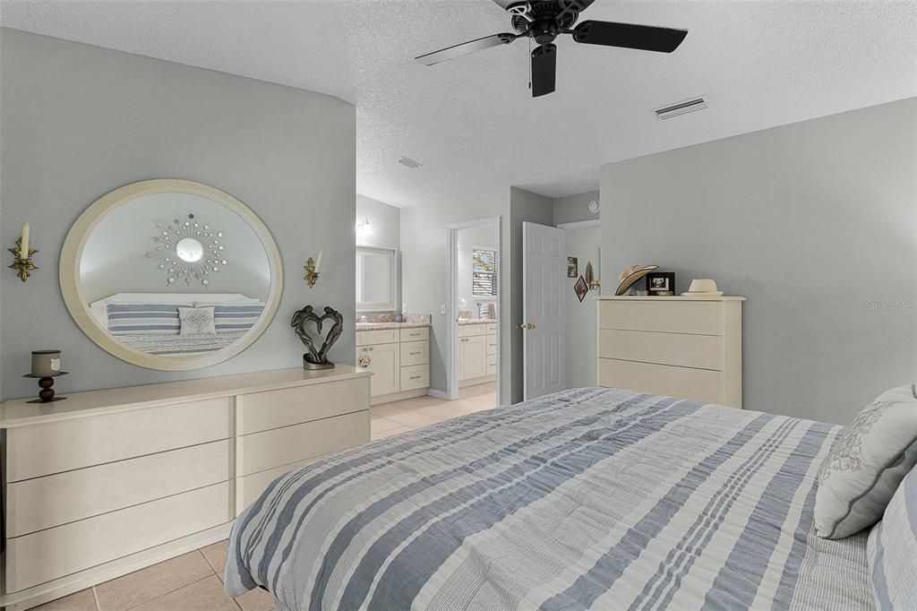 For Sale: $319,900 (3 beds, 2 baths, 1495 Square Feet)