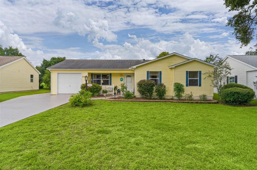 For Sale: $319,900 (3 beds, 2 baths, 1495 Square Feet)