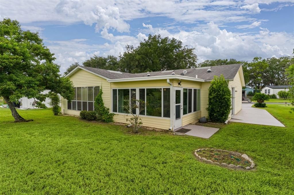For Sale: $319,900 (3 beds, 2 baths, 1495 Square Feet)
