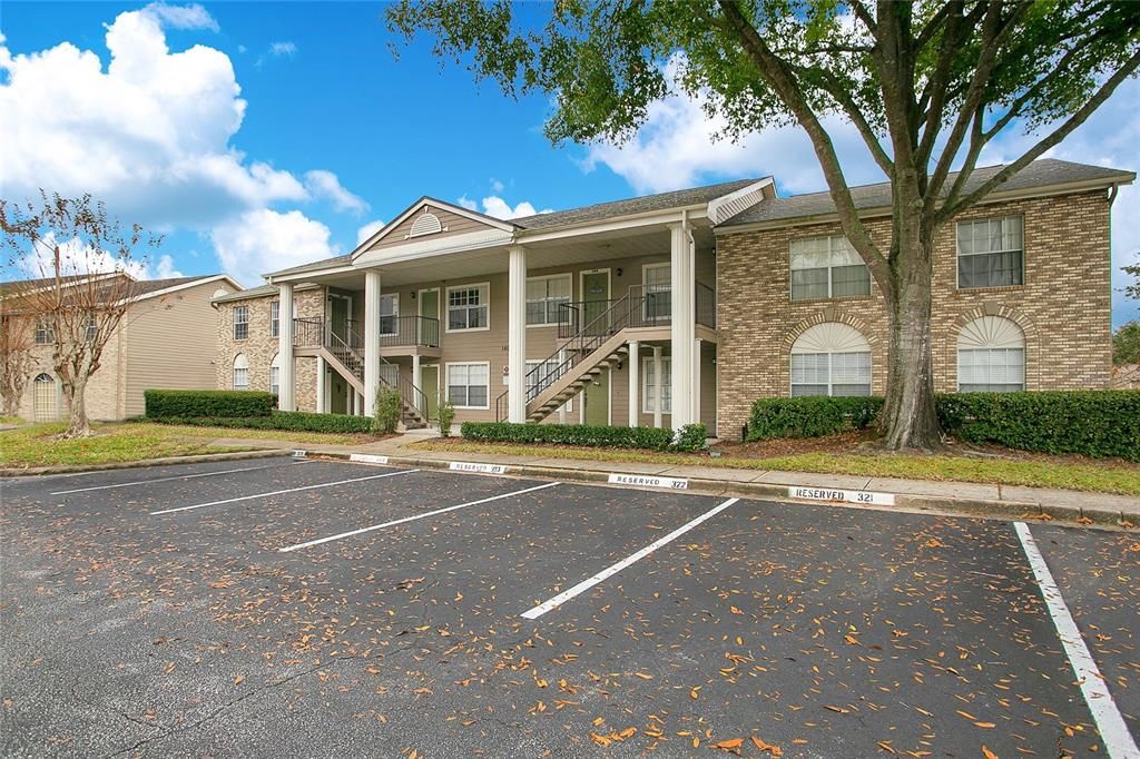 For Rent: $1,575 (2 beds, 2 baths, 975 Square Feet)