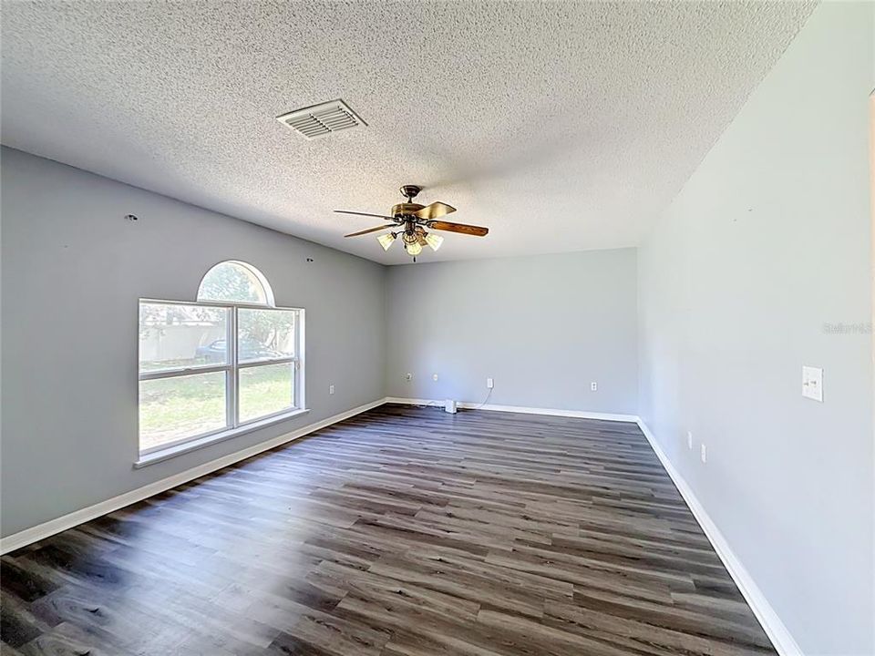 Active With Contract: $330,000 (4 beds, 2 baths, 2320 Square Feet)