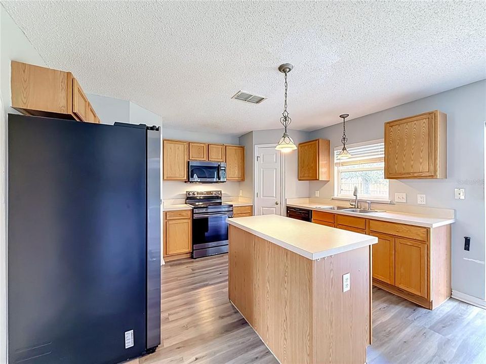 Active With Contract: $330,000 (4 beds, 2 baths, 2320 Square Feet)