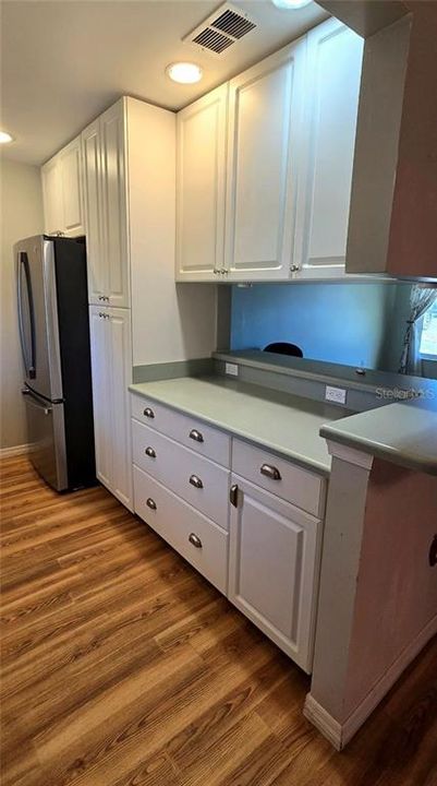 For Sale: $229,900 (3 beds, 2 baths, 1300 Square Feet)