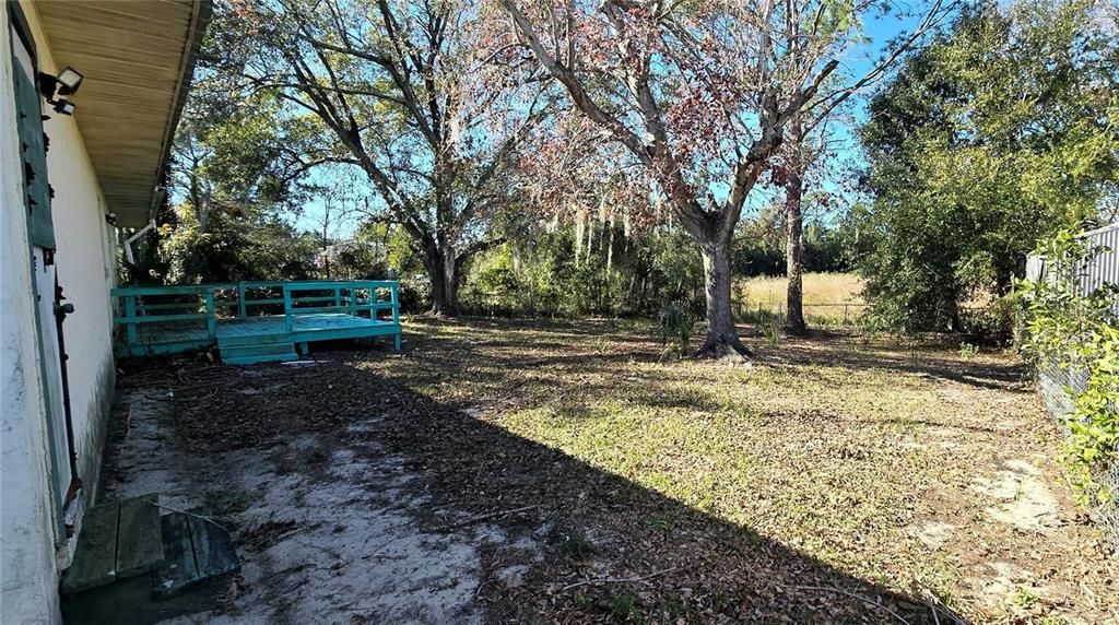 For Sale: $229,900 (3 beds, 2 baths, 1300 Square Feet)