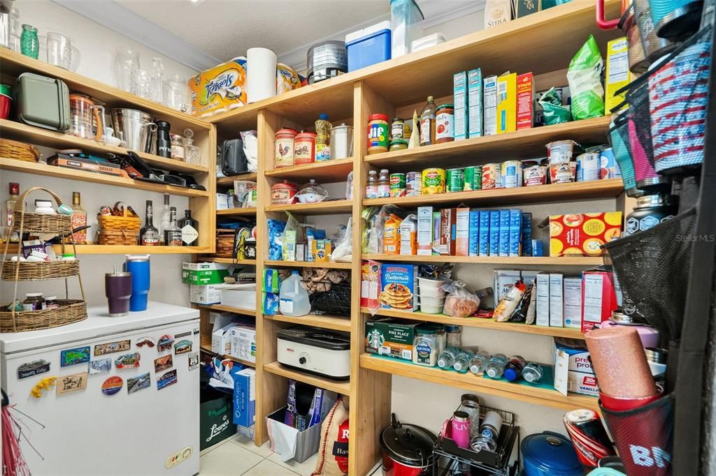 На продажу: $799,900 (4 спален, 2 ванн, 3096 Квадратных фут)