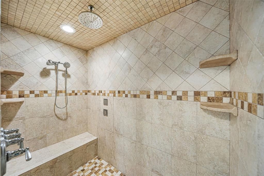 На продажу: $799,900 (4 спален, 2 ванн, 3096 Квадратных фут)