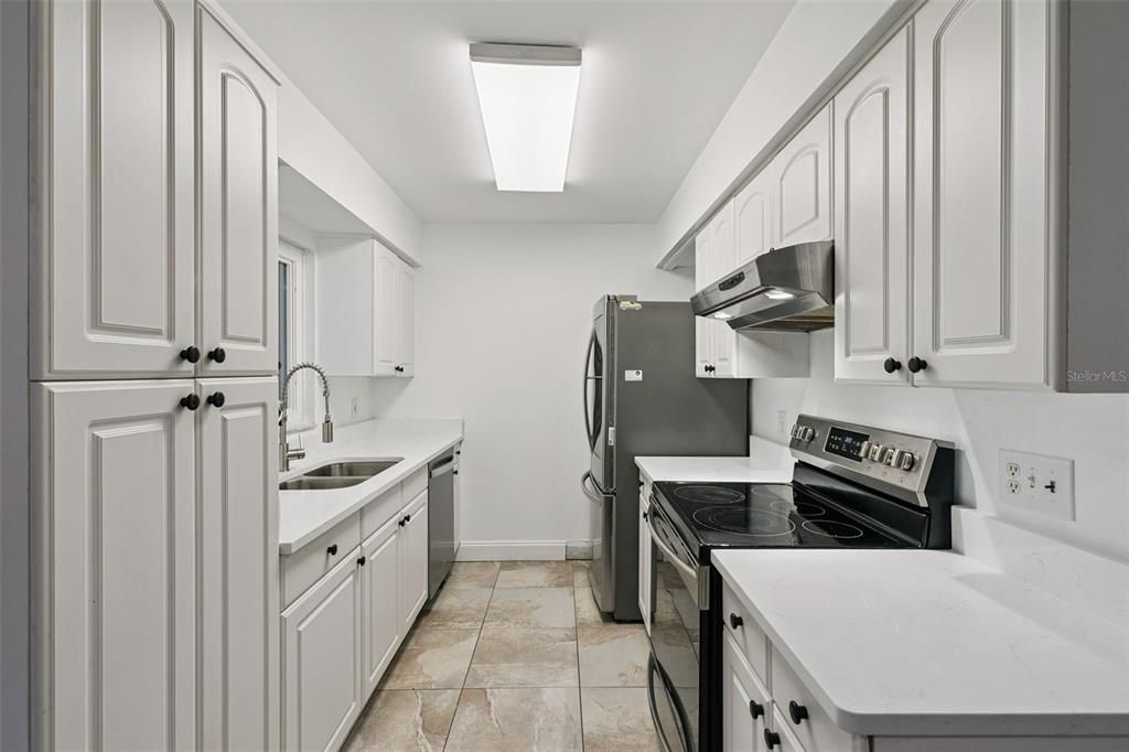 For Sale: $330,000 (3 beds, 2 baths, 1154 Square Feet)