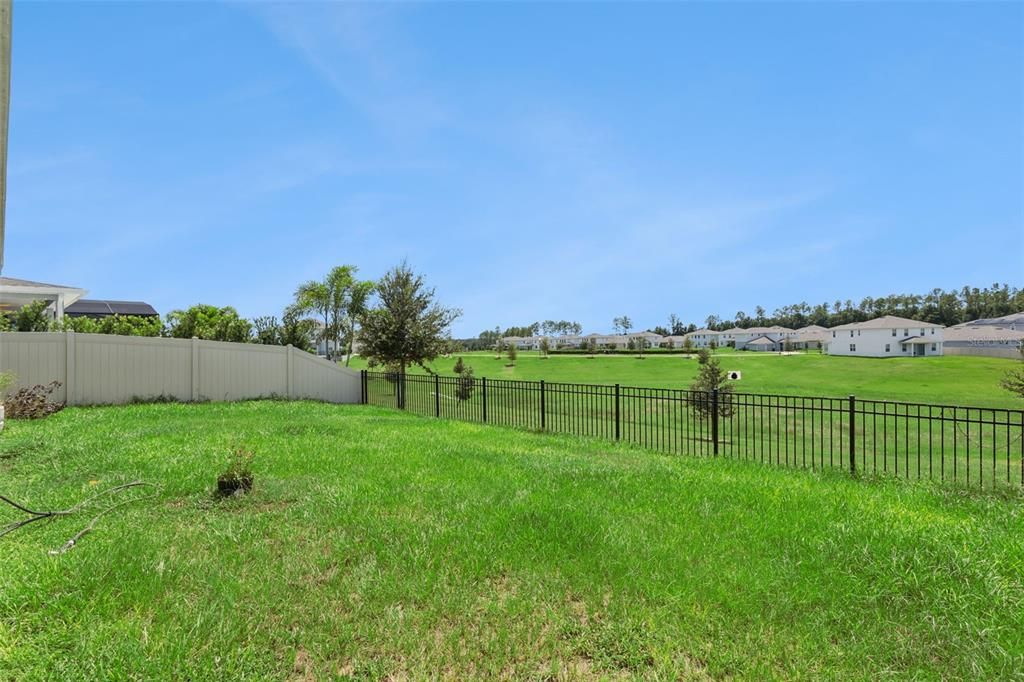 For Sale: $434,900 (3 beds, 2 baths, 1912 Square Feet)