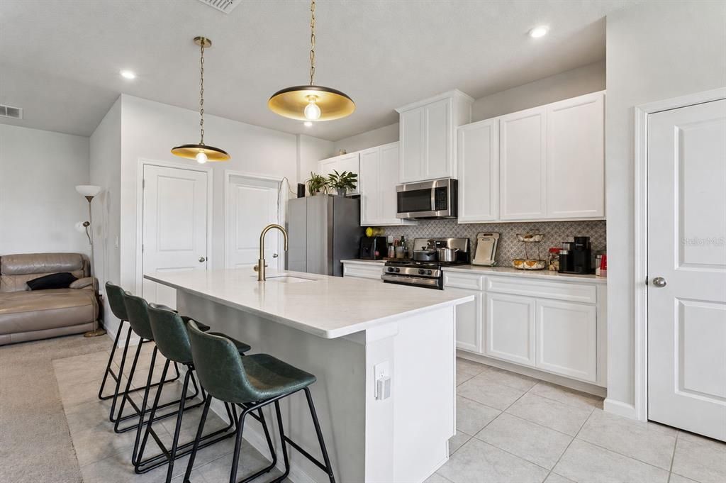 For Sale: $434,900 (3 beds, 2 baths, 1912 Square Feet)