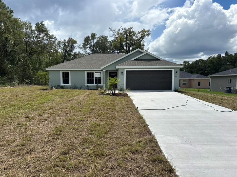 For Sale: $239,900 (3 beds, 2 baths, 1405 Square Feet)