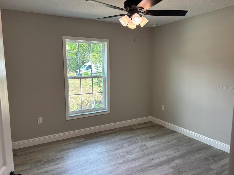 For Sale: $239,900 (3 beds, 2 baths, 1405 Square Feet)