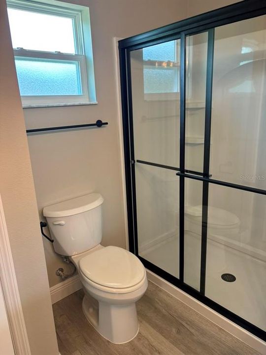 For Sale: $239,900 (3 beds, 2 baths, 1405 Square Feet)