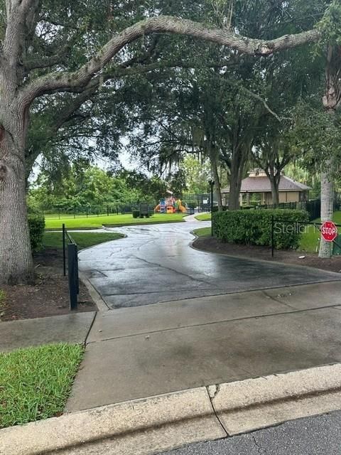 For Sale: $469,900 (4 beds, 2 baths, 2025 Square Feet)