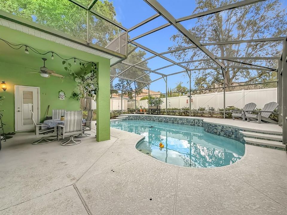 For Sale: $469,900 (4 beds, 2 baths, 2025 Square Feet)