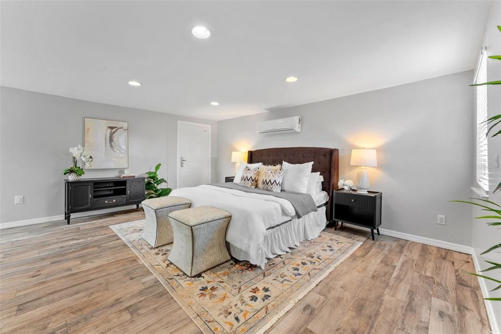 For Sale: $425,000 (4 beds, 3 baths, 1958 Square Feet)