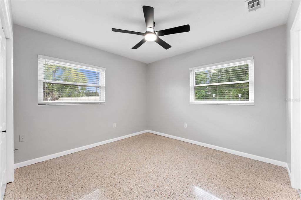 For Sale: $425,000 (4 beds, 3 baths, 1958 Square Feet)
