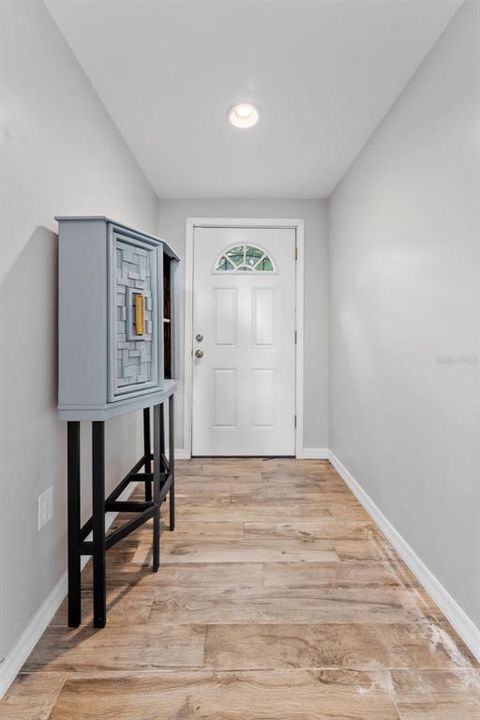 For Sale: $425,000 (4 beds, 3 baths, 1958 Square Feet)