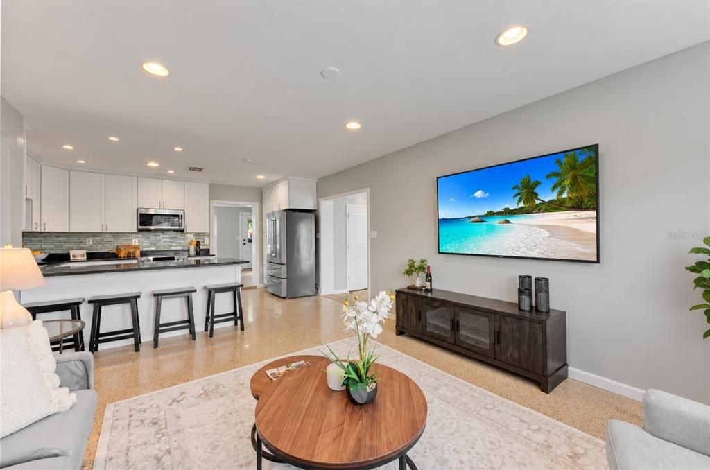 For Sale: $425,000 (4 beds, 3 baths, 1958 Square Feet)