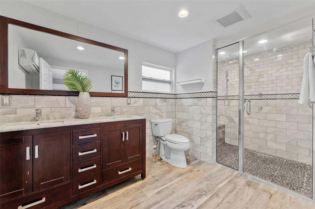 For Sale: $425,000 (4 beds, 3 baths, 1958 Square Feet)