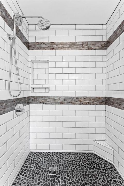 For Sale: $425,000 (4 beds, 3 baths, 1958 Square Feet)