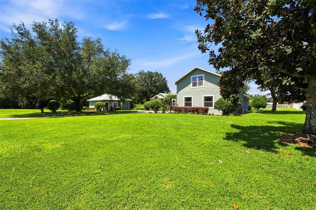 Active With Contract: $835,000 (6 beds, 5 baths, 4367 Square Feet)