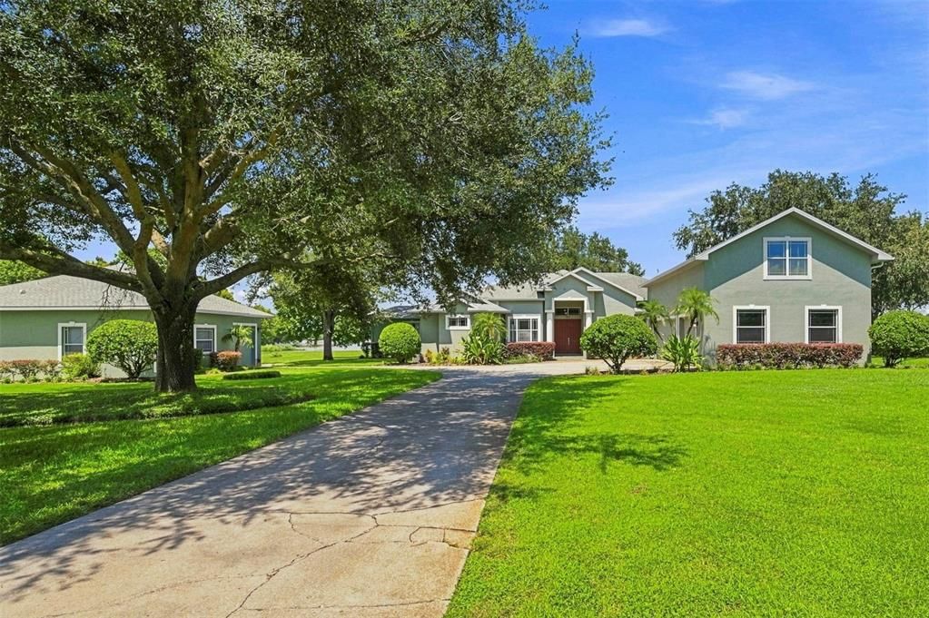 Active With Contract: $835,000 (6 beds, 5 baths, 4367 Square Feet)