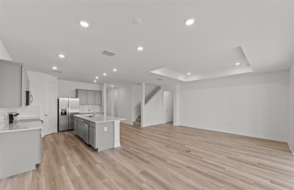 На продажу: $424,990 (4 спален, 3 ванн, 3894 Квадратных фут)