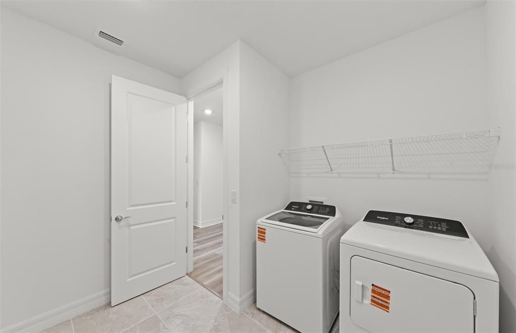 На продажу: $424,990 (4 спален, 3 ванн, 3894 Квадратных фут)